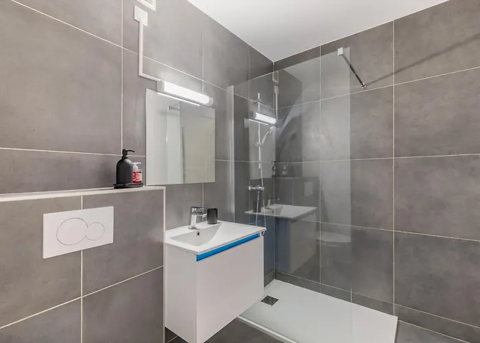 Avec Terrasse Vue Jardin * Antibes