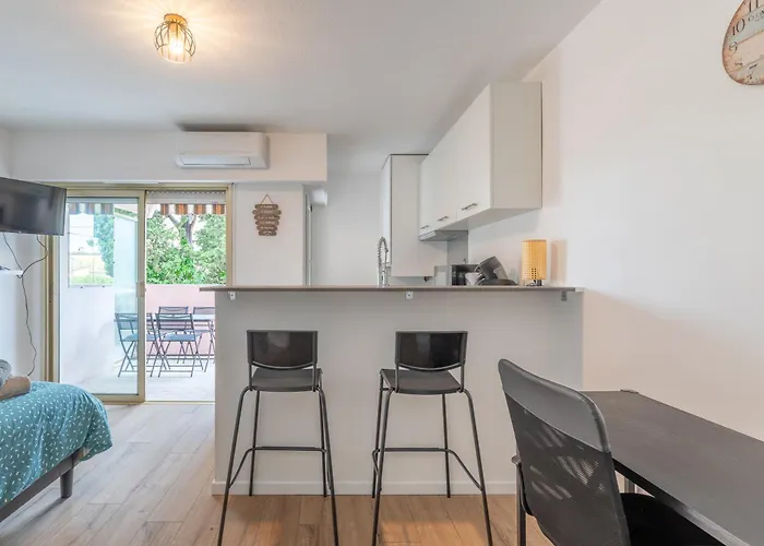 Avec Terrasse Vue Jardin Lejlighed Antibes